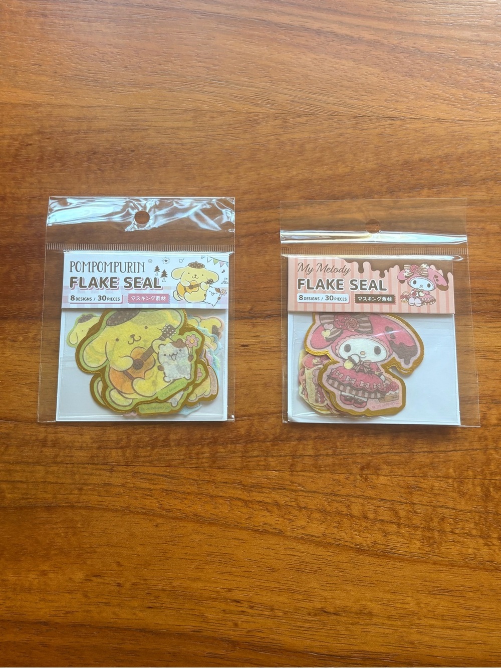 Flake seal bundle Sanrio